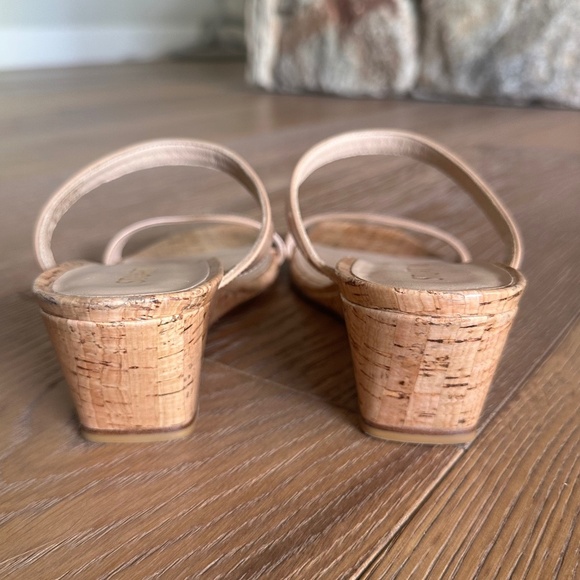 STUART WEITZMAN Aleena 50 Patent-leather Wedge Sandals In Neutral - Picture 7 of 13